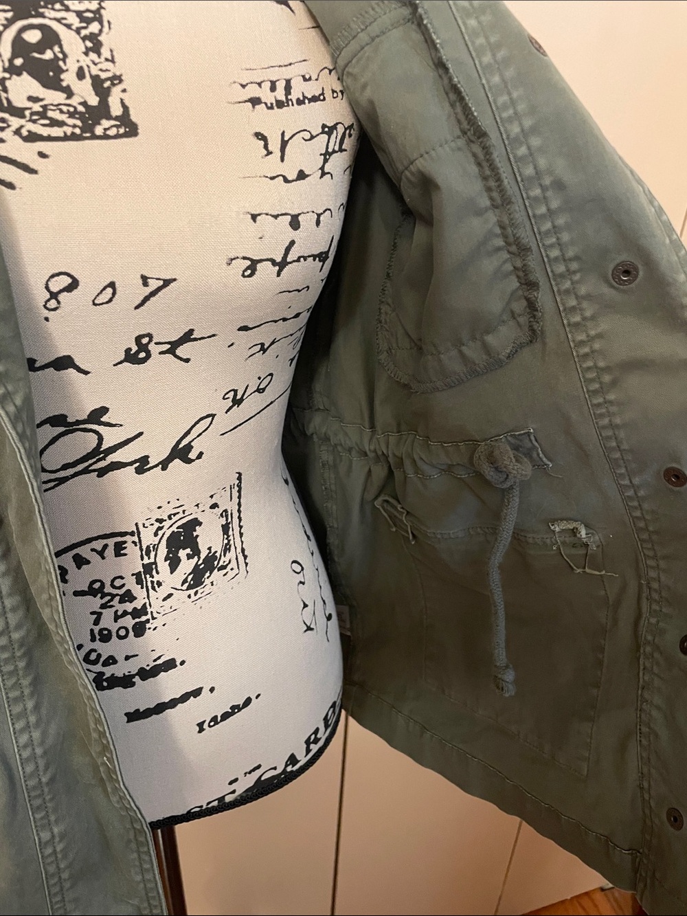 Universal Thread Olive Utility Jacket with Front Pockets - Picture 2 of 10